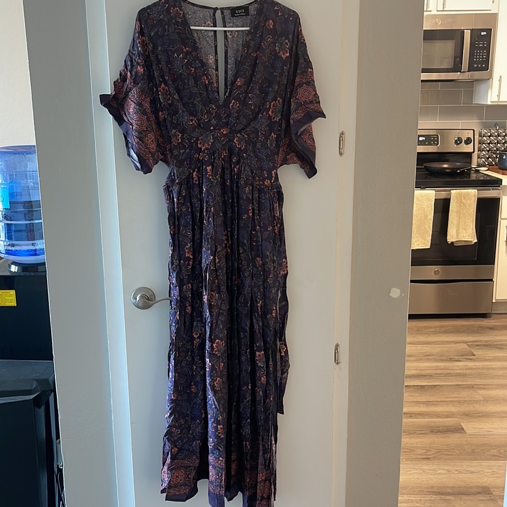 Vici Cailynn Pocketed Kimono Maxi Dress - Plum